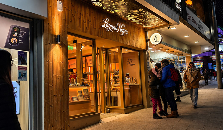 Laguna Negra presenta su nuevo local en Ushuaia: el mismo sabor de siempre, en un espacio completamente renovado